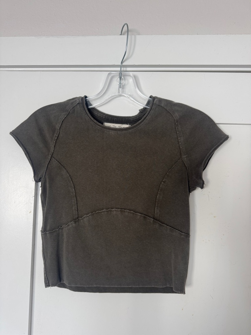 Free People Short Sleeve Cropped Tee in army green